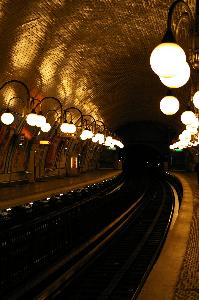 /image.axd?picture=/2010/5/Paris/mini/Station de Metro.jpg