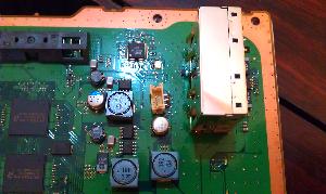 /image.axd?picture=/2011/11/YLOD/mini/11 Opération bonus - re-soudure de l'alimentation du ventilateur.jpg