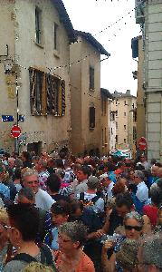 /image.axd?picture=/2011/7/Jazz A Vienne 2011-07-12/mini/La file d'attente dans la rue.jpg
