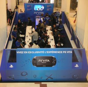 /image.axd?picture=/2012/1/EspaceVita/mini/Le stand PS Vita à la Part Dieu (1).jpg