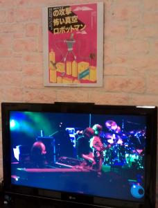 /image.axd?picture=/2012/7/CouchTour/mini/Artwork over my TV.jpg