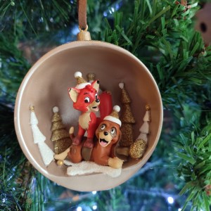 Boule de Noël Rox et Rouky (01)