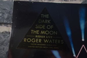 The Dark Side Of The Moon Redux (Live) (02)