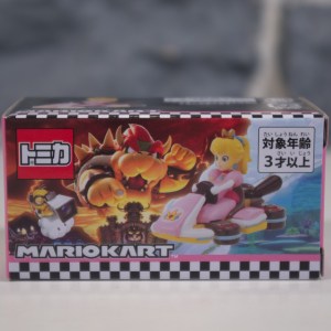 トミカ Mario Kart - ピーチ (Tomica Mario Kart Car Peach) (01)