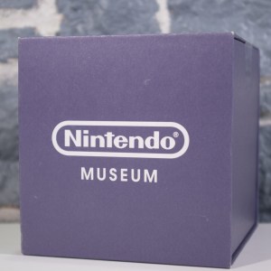 ロゴTシャツ XL Nintendo Museum (T-Shirt XL Nintendo Museum Logo) (01)